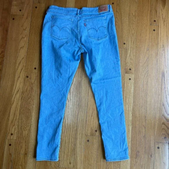 Levi's Women's Light Blue Skinny Jeans - Picture 3 of 11